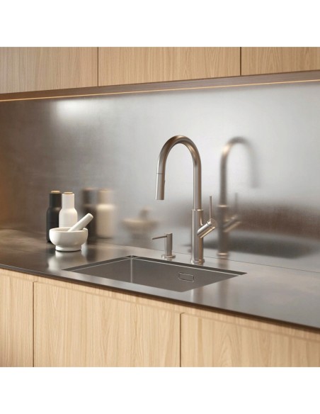 bateria kuchenna z wyciąganą wylewką Omnires nikiel szczotkowany BE6455NI